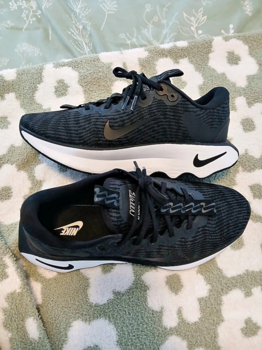 Nike Air Zoom Pegasus 39 Women's Athletic Shoes Black & White US 10